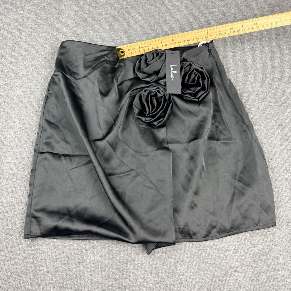 Lulus Black Satin Rosette Mini Skirt Women's M NWT 3D Floral Evening Party Skirt
